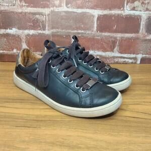 UGG Shoes Womens Size 7 Black Leather Low Top Sneakers